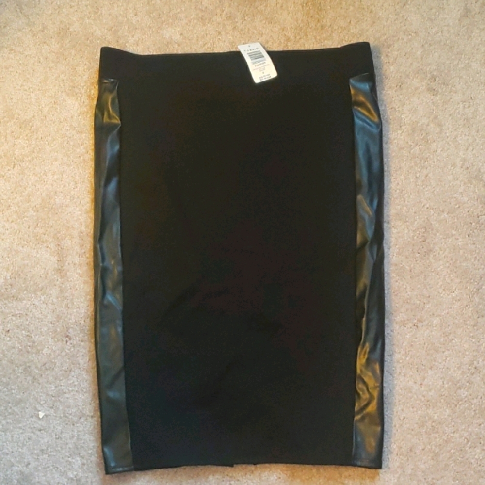 Size 0 Torrid Pencil Skirt